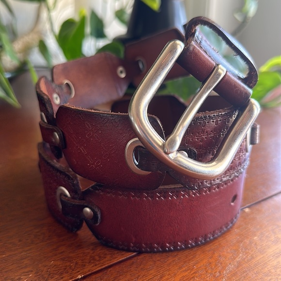 Fossil Genuine leather Belt Brass / Silver Buckle hardware embossed sz Medium - Picture 4 of 16